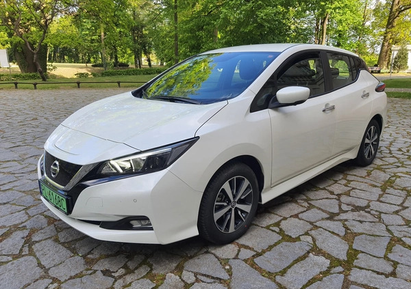 Nissan Leaf cena 77500 przebieg: 15000, rok produkcji 2020 z Leszno małe 254